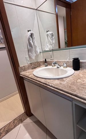Apartamento à venda com 100m², 3 quartos e 2 vagas Apartamento à venda com 100m², 3 quartos e 2 vagasBanheiro