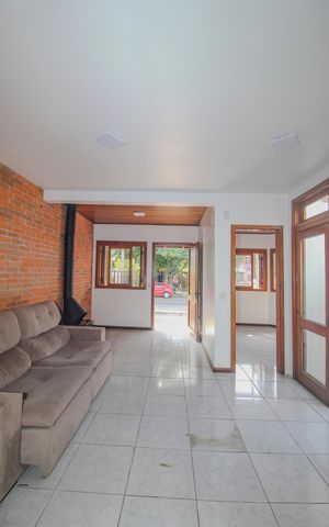 Casa à venda com 69m², 2 quartos e 2 vagas Casa à venda com 69m², 2 quartos e 2 vagasSala