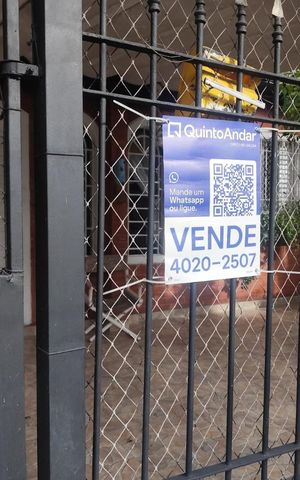 Casa à venda com 140m², 4 quartos e 2 vagas Casa à venda com 140m², 4 quartos e 2 vagasPlauinha