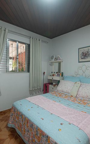 Casa à venda com 140m², 4 quartos e 2 vagas Casa à venda com 140m², 4 quartos e 2 vagasQuarto 3