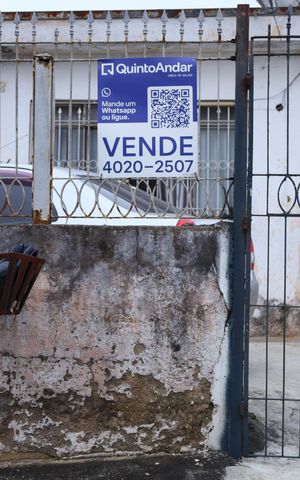 Casa para alugar com 312m², 3 quartos e 10 vagasPlaca instalada no portão do imóvel - Código da placa: WYNY-1469