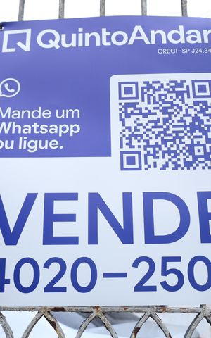 Casa para alugar com 312m², 3 quartos e 10 vagasPlaca instalada no portão do imóvel - Código da placa: WYNY-1469