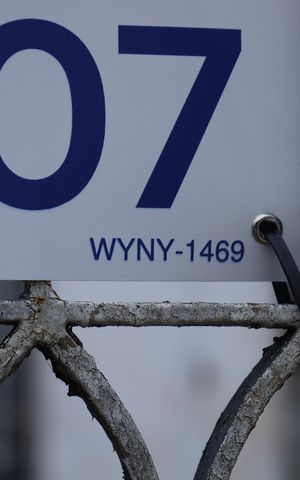 Casa para alugar com 312m², 3 quartos e 10 vagasPlaca instalada no portão do imóvel - Código da placa: WYNY-1469