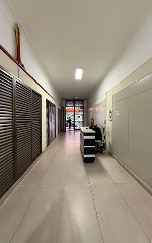 Studio à venda com 67m², 2 quartos e sem vaga Studio à venda com 67m², 2 quartos e sem vagaHall