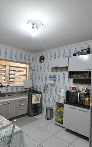 Casa à venda com 140m², 2 quartos e 2 vagasCozinha