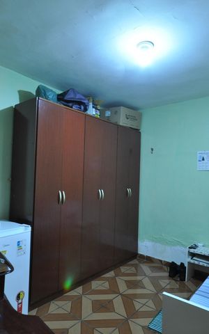 Casa à venda com 140m², 2 quartos e 2 vagasQuarto de Serviço