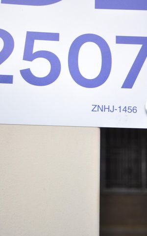 Casa à venda com 140m², 2 quartos e 2 vagasPlaca