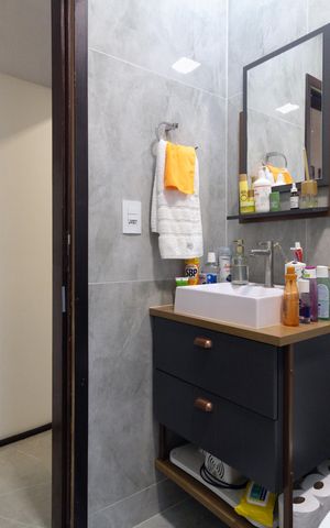 Casa à venda com 179m², 3 quartos e 2 vagas Casa à venda com 179m², 3 quartos e 2 vagasBanheiro da Suíte