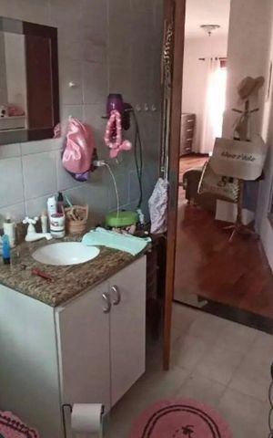 Casa de condomínio para alugar com 340m², 3 quartos e 4 vagas Casa de condomínio para alugar com 340m², 3 quartos e 4 vagasBanheiro