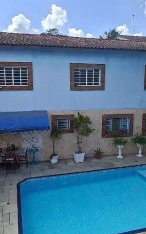 Casa de condomínio para alugar com 340m², 3 quartos e 4 vagas Casa de condomínio para alugar com 340m², 3 quartos e 4 vagasÁrea externa