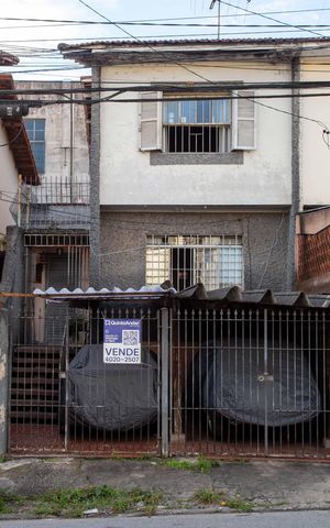Casa à venda com 121m², 3 quartos e 2 vagasFachada