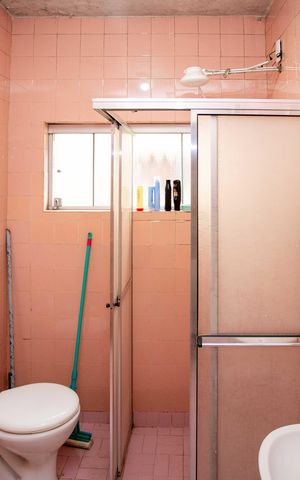 Casa à venda com 121m², 3 quartos e 2 vagasBanheiro 1