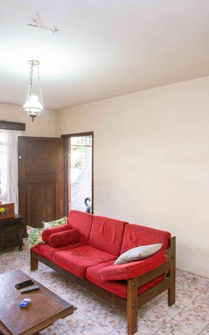Casa à venda com 121m², 3 quartos e 2 vagasSala
