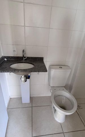 Apartamento à venda com 52m², 2 quartos e 1 vaga Apartamento à venda com 52m², 2 quartos e 1 vagaBanheiro social