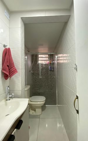 Apartamento à venda com 45m², 2 quartos e 1 vaga Apartamento à venda com 45m², 2 quartos e 1 vagaBanheiro