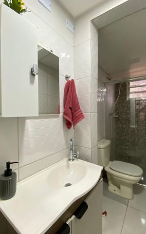 Apartamento à venda com 45m², 2 quartos e 1 vaga Apartamento à venda com 45m², 2 quartos e 1 vagaBanheiro