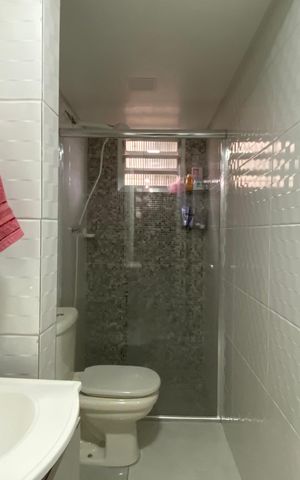Apartamento à venda com 45m², 2 quartos e 1 vaga Apartamento à venda com 45m², 2 quartos e 1 vagaBanheiro