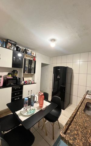 Casa à venda com 220m², 5 quartos e 2 vagas Casa à venda com 220m², 5 quartos e 2 vagasCasa 2 - Cozinha