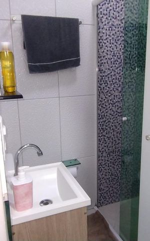 Casa à venda com 220m², 5 quartos e 2 vagas Casa à venda com 220m², 5 quartos e 2 vagasCasa 1 - Banheiro