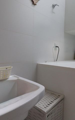 Casa de condomínio para alugar com 160m², 3 quartos e 4 vagasÁrea de Serviço