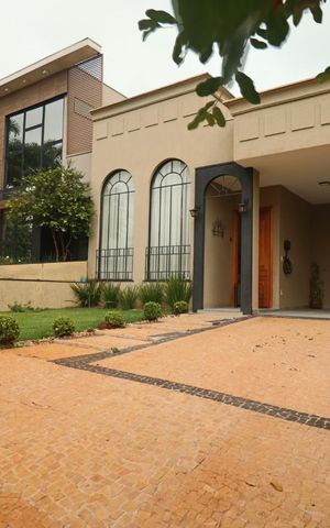 Casa de condomínio para alugar com 160m², 3 quartos e 4 vagasFachada casa