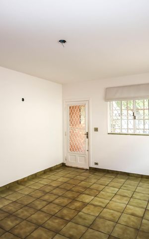 Casa para alugar com 250m², 4 quartos e 2 vagasSala
