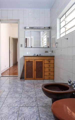 Casa para alugar com 250m², 4 quartos e 2 vagasBanheiro da Suíte 1