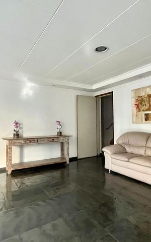 Apartamento à venda com 128m², 3 quartos e 1 vaga Apartamento à venda com 128m², 3 quartos e 1 vagaHall social