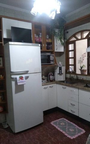 Casa à venda com 80m², 2 quartos e sem vaga