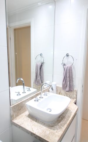 Apartamento à venda com 105m², 3 quartos e 2 vagasQuarto 3 - Banheiro