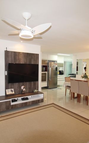 Apartamento à venda com 105m², 3 quartos e 2 vagasSala / Cozinha