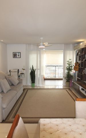 Apartamento à venda com 105m², 3 quartos e 2 vagasSala / Cozinha
