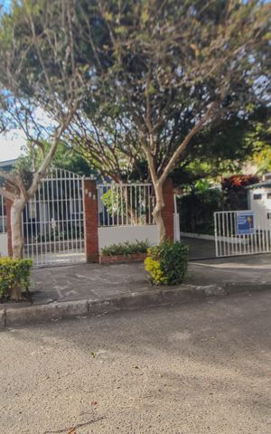 Casa à venda com 175m², 4 quartos e 5 vagasFachada