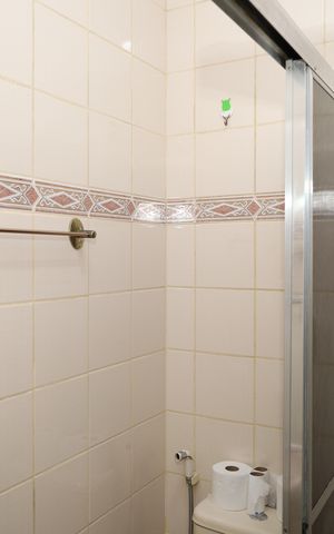 Casa à venda com 148m², 2 quartos e 2 vagasBanheiro 1 - Suíte