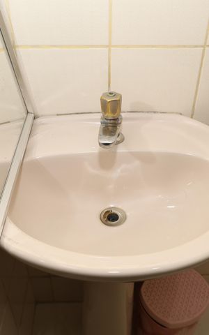 Casa à venda com 148m², 2 quartos e 2 vagasBanheiro 1 - Suíte