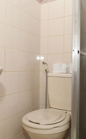 Casa à venda com 148m², 2 quartos e 2 vagasBanheiro 1 - Suíte