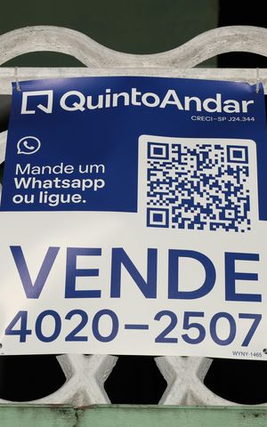 Casa à venda com 148m², 2 quartos e 2 vagasPlaca instalada na fachada do imóvel - Código da placa: WYNY-1465
