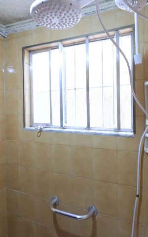 Casa à venda com 170m², 3 quartos e 1 vagaBanheiro