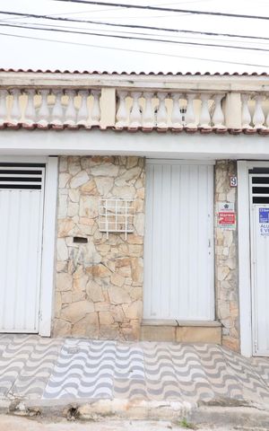 Casa à venda com 170m², 3 quartos e 1 vagaFachada