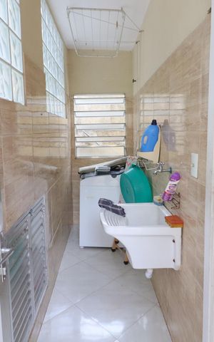 Casa à venda com 170m², 3 quartos e 1 vagaÁrea de Serviço