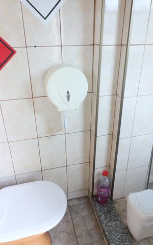 Casa à venda com 170m², 3 quartos e 1 vagaBanheiro 2