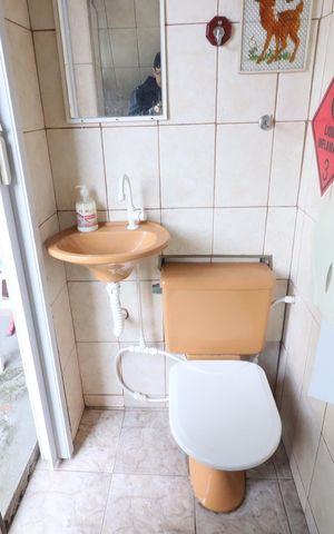 Casa à venda com 170m², 3 quartos e 1 vagaBanheiro 2