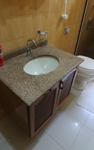 Casa à venda com 170m², 3 quartos e 1 vagaBanheiro
