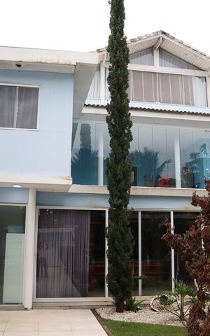 Casa de condomínio para alugar com 525m², 3 quartos e 6 vagasfachada