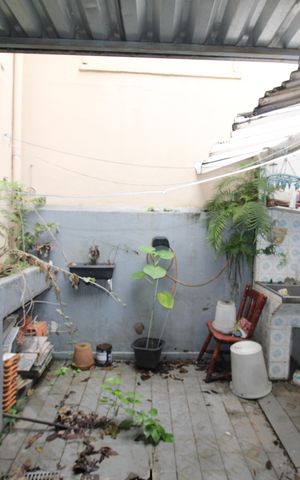 Casa à venda com 130m², 2 quartos e 1 vagaÁrea de Serviço