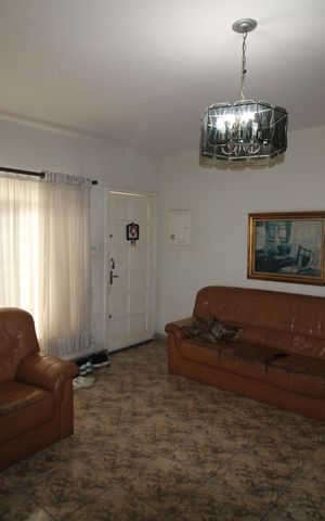 Casa à venda com 130m², 2 quartos e 1 vagaSala