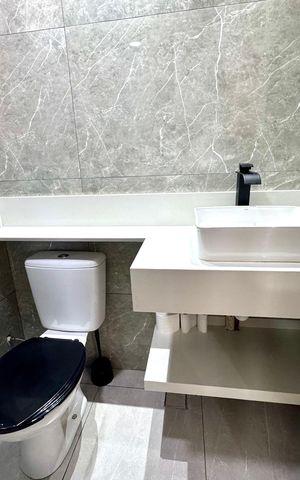 Apartamento à venda com 45m², 2 quartos e sem vaga Apartamento à venda com 45m², 2 quartos e sem vagaBanheiro