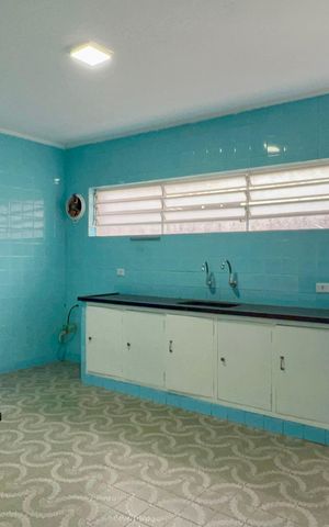 Casa para alugar com 300m², 3 quartos e 6 vagasCozinha