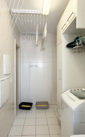 Apartamento à venda com 147m², 3 quartos e 2 vagas Apartamento à venda com 147m², 3 quartos e 2 vagasÁrea de Serviço