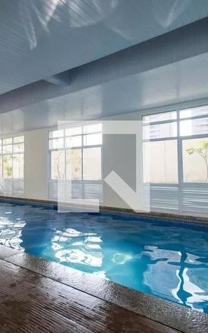 Apartamento à venda com 147m², 3 quartos e 2 vagas Apartamento à venda com 147m², 3 quartos e 2 vagasÁrea comum - Piscina